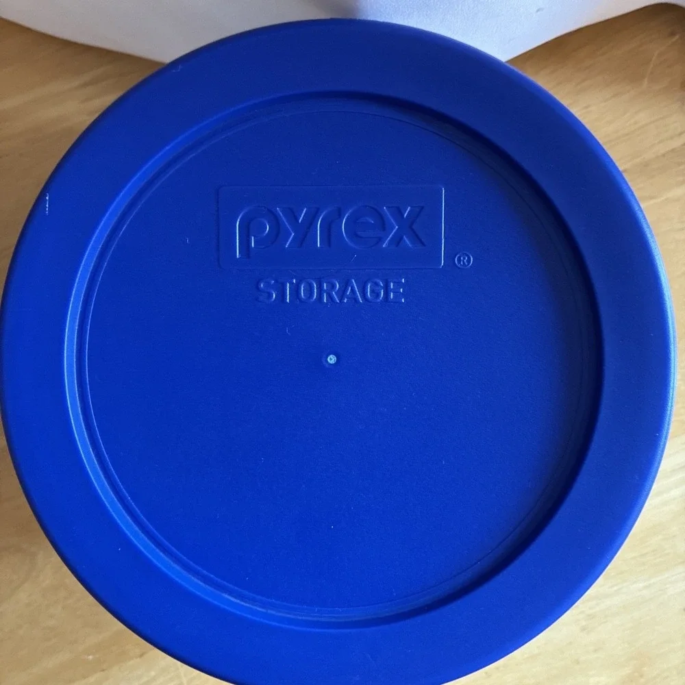 Pyrex 2 Cup Glass Storage Bowl Blue Lid